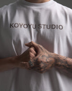 KOYOYU STUDIO TEE - WHITE