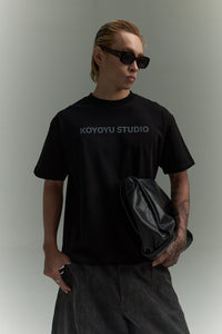 KOYOYU STUDIO TEE - BLACK